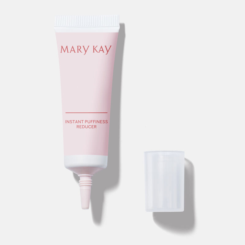Tube ouvert du R&eacute;ducteur de poches instantan&eacute; Mary Kay avec son capuchon